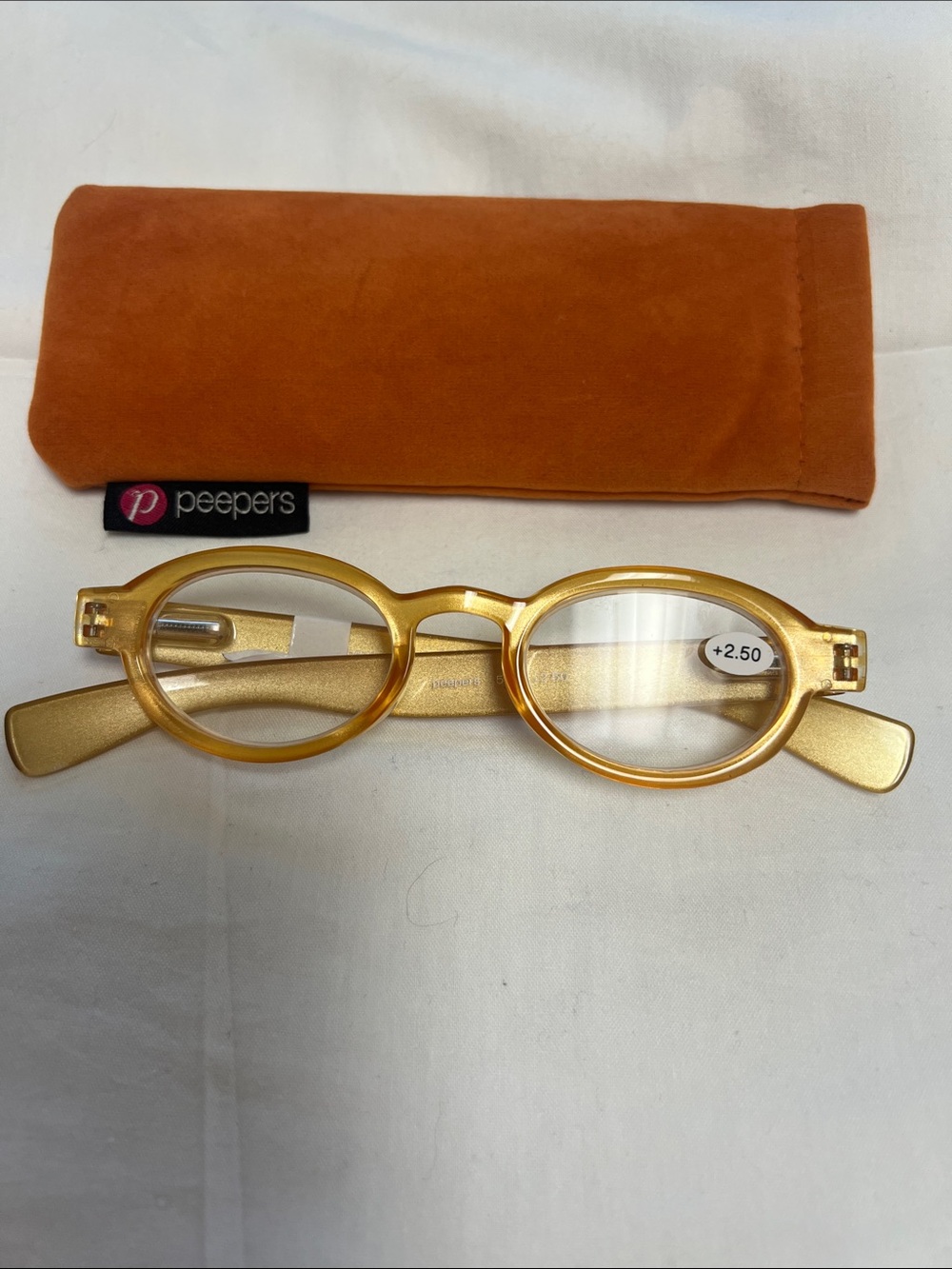 New Peepers Women's Reading Glasses in Amber Gold - +2.50 with sleeve